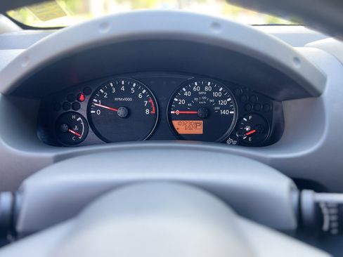 Used 2020 Nissan Frontier SV w/ Midnight Edition Floor Mats RWD image 8