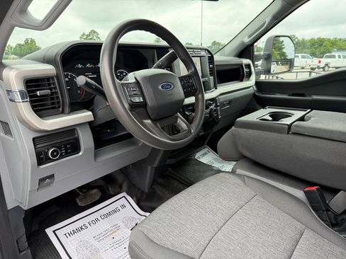Used 2023 Ford F250 XL w/ FX4 Off-Road Package AWD/4WD image 11