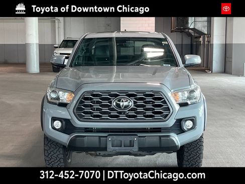 Used 2020 Toyota Tacoma TRD Off-Road w/ TRD Premium Off Road Package AWD/4WD image 3
