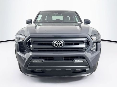 Certified 2025 Toyota Tacoma SR5 image 8