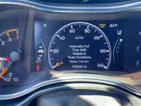 Used 2021 Jeep Grand Cherokee Trailhawk w/ Trailhawk Luxury Group AWD/4WD image 10