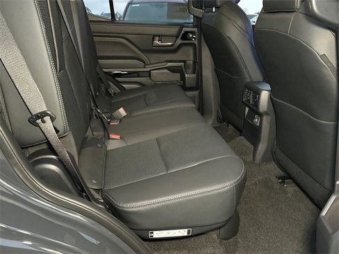 New 2025 Toyota 4Runner Limited image 15