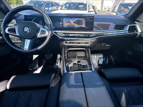 Used 2026 BMW X5 xDrive40i w/ M Sport Package AWD/4WD image 10