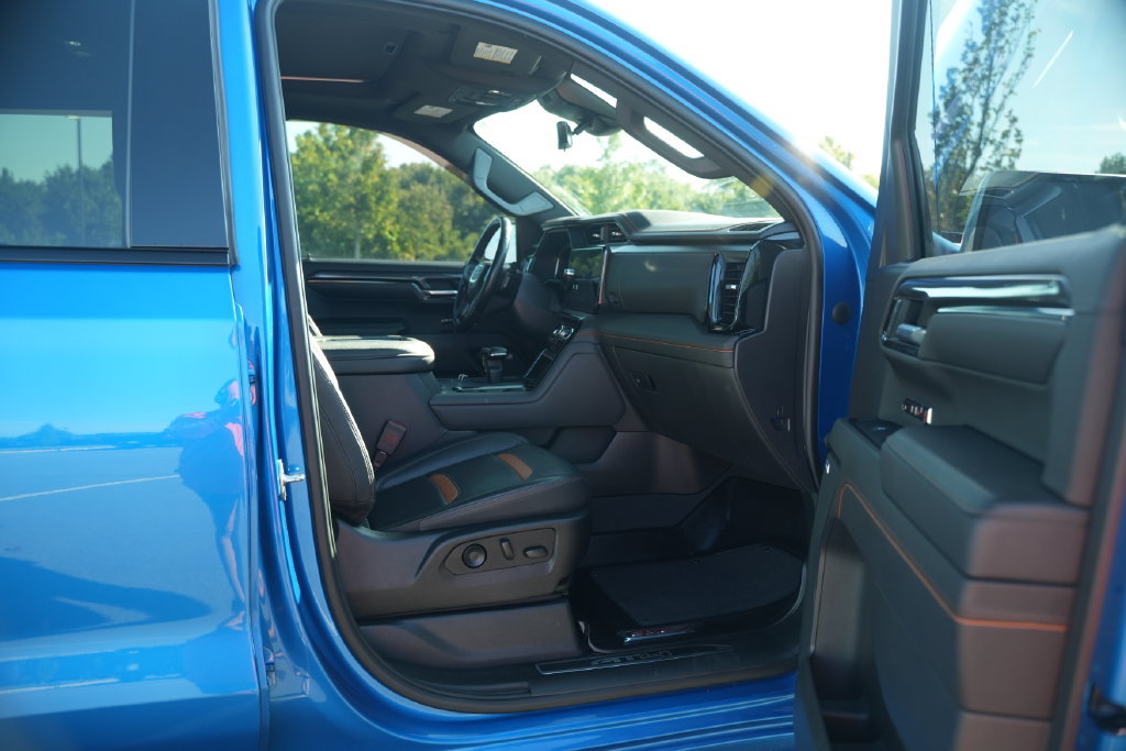Used 2022 GMC Sierra 1500 AT4 w/ AT4 Premium Package AWD/4WD image 22