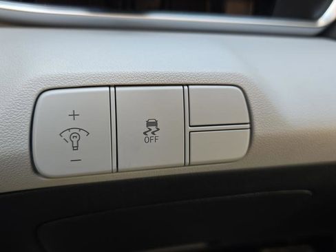 New 2026 Hyundai Elantra Limited FWD image 26