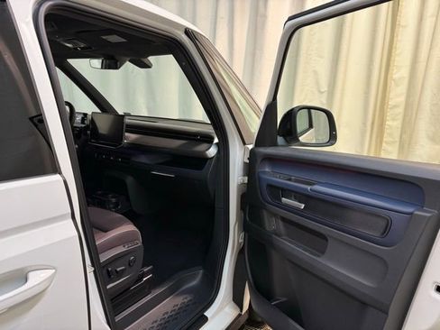 New 2025 Volkswagen ID. Buzz Pro S image 32