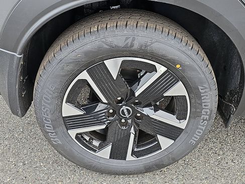 New 2026 Nissan Kicks SV w/ SV Premium Package image 5