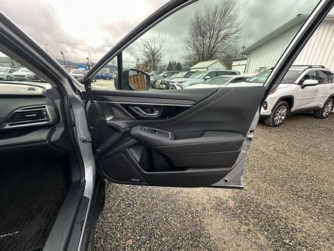 Used 2024 Subaru Outback Limited image 18