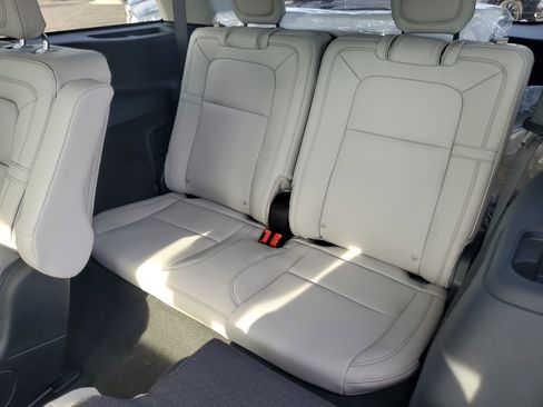 New 2026 Lincoln Aviator Reserve image 27