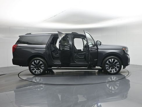 New 2026 Ford Expedition Max Platinum w/ Driver's Package AWD/4WD image 4