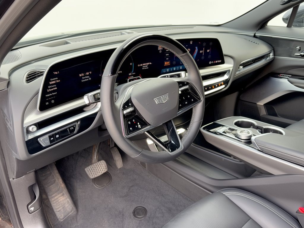 Used 2024 Cadillac Lyriq Luxury AWD/4WD image 4