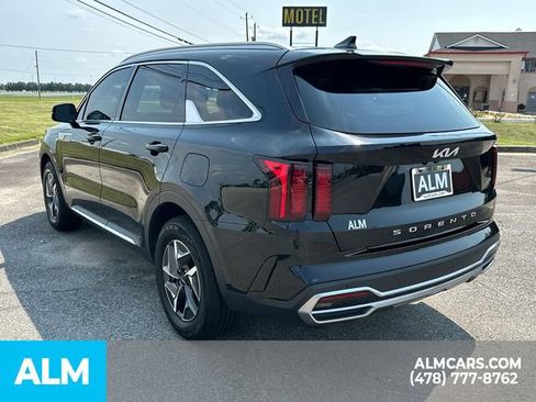 Used 2022 Kia Sorento S FWD image 8
