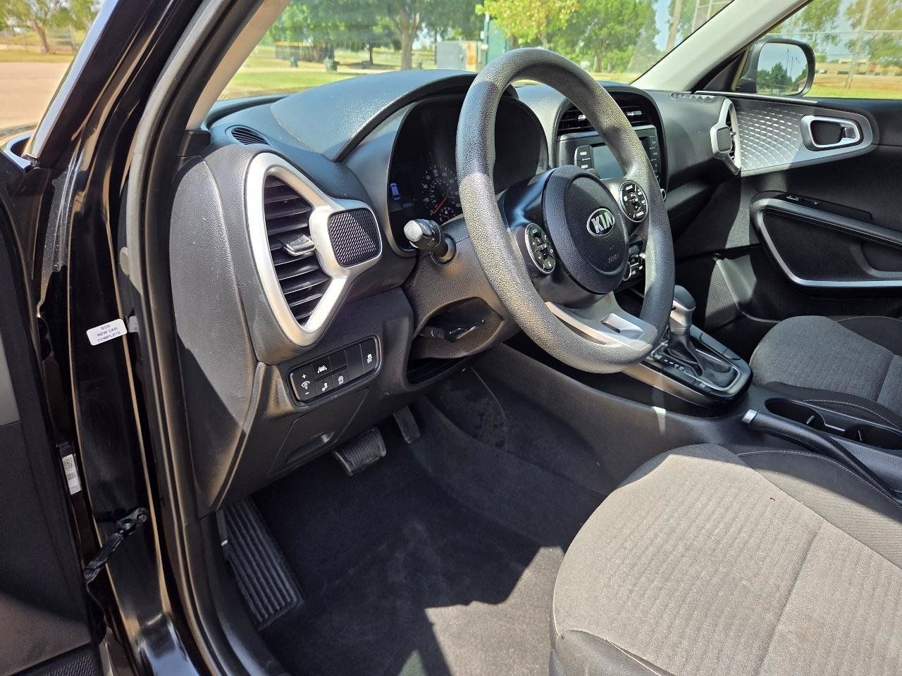 Used 2020 Kia Soul S FWD image 13