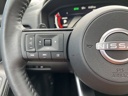 Used 2024 Nissan Rogue SL image 39