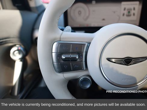 Used 2025 Genesis GV60 Advanced image 21