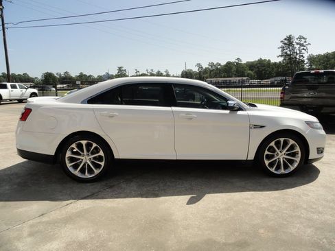 Used 2015 Ford Taurus Limited w/ Equipment Group 301A FWD image 5