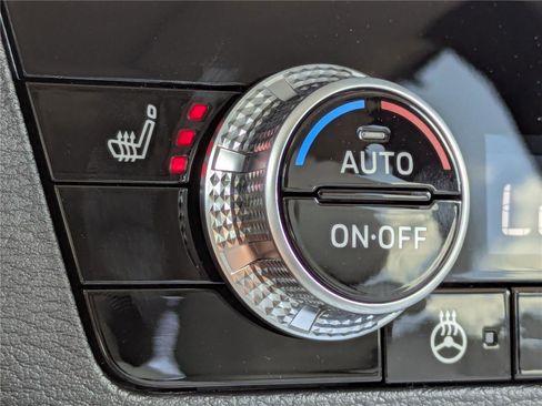 New 2025 Mitsubishi Outlander SEL image 25