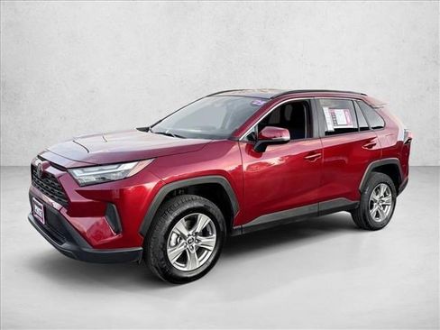 Used 2025 Toyota RAV4 XLE image 1