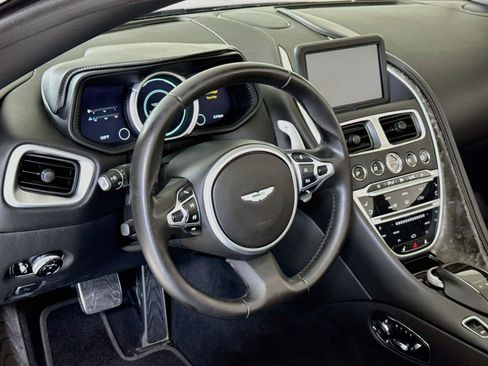 Used 2019 Aston Martin DB11 Volante RWD image 16