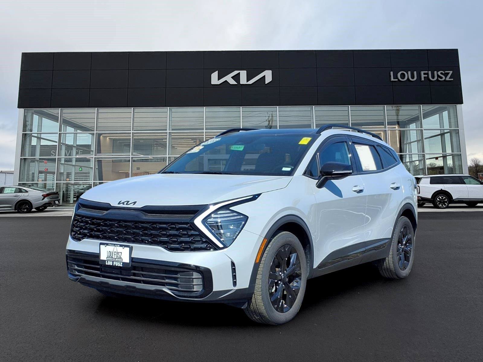 Used 2025 Kia Sportage X-Line w/ Premium Package AWD/4WD image 1