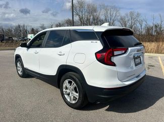 Used 2024 GMC Terrain SLE video 3