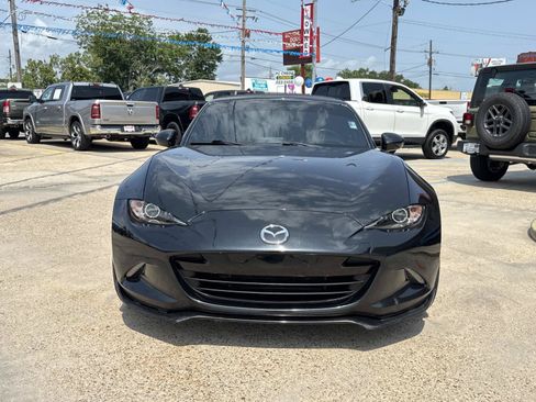 Used 2016 MAZDA MX-5 Miata Club RWD image 2