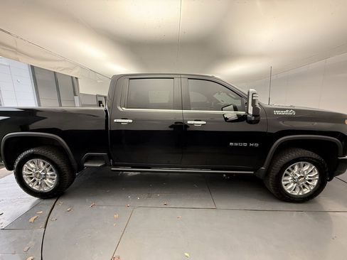 Used 2023 Chevrolet Silverado 2500 High Country w/ LPO, Hitch Package image 13