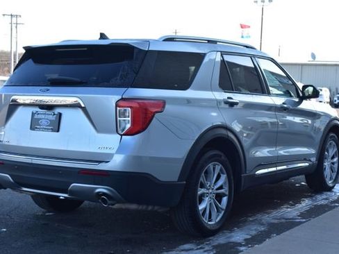Used 2024 Ford Explorer Limited image 6