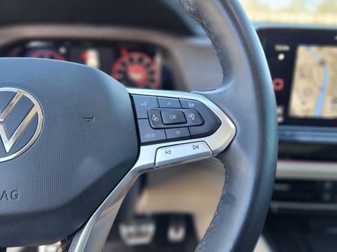 Used 2025 Volkswagen Atlas SEL Premium R-Line image 28