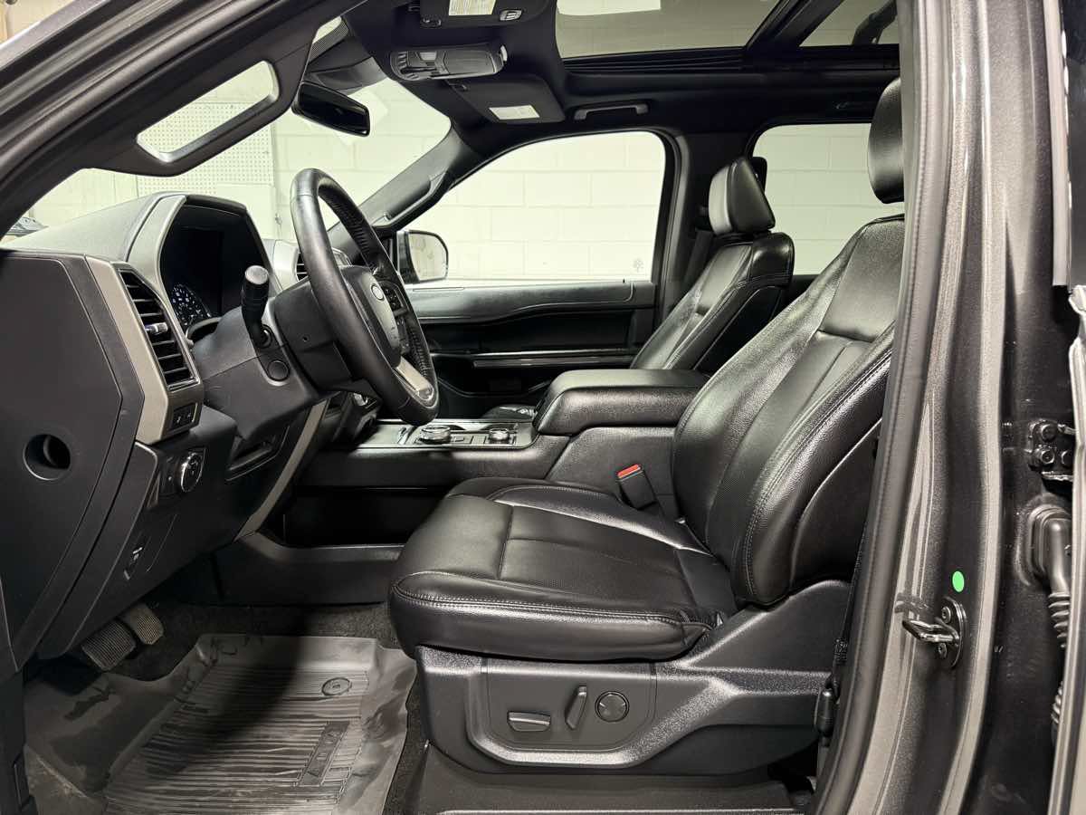 Used 2021 Ford Expedition XLT AWD/4WD image 9