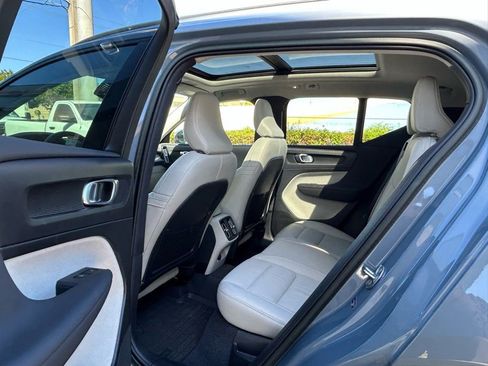 Used 2023 Volvo XC40 B5 Plus w/ Protection Package Premier image 46
