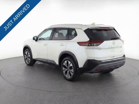 Used 2023 Nissan Rogue SV w/ SV Premium B Package image 7