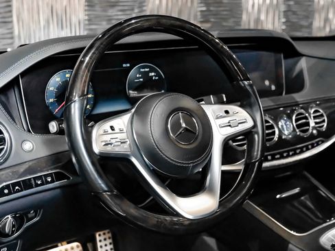 Used 2019 Mercedes-Benz S 560 Sedan image 14