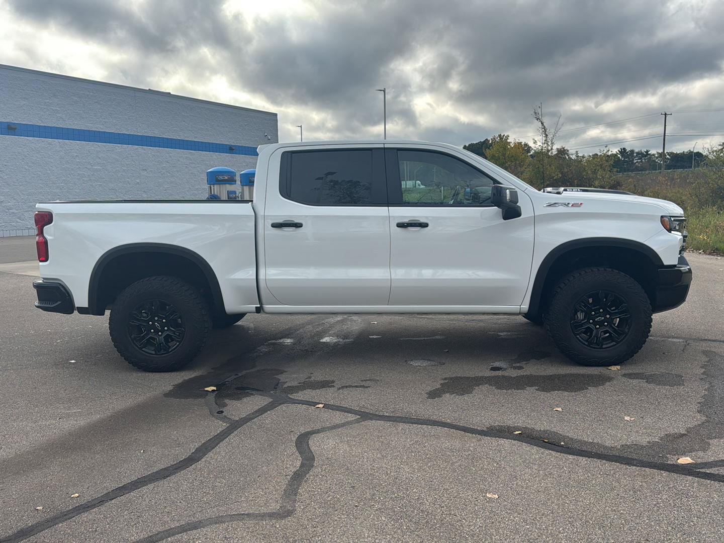 Used 2026 Chevrolet Silverado 1500 ZR2 AWD/4WD image 6