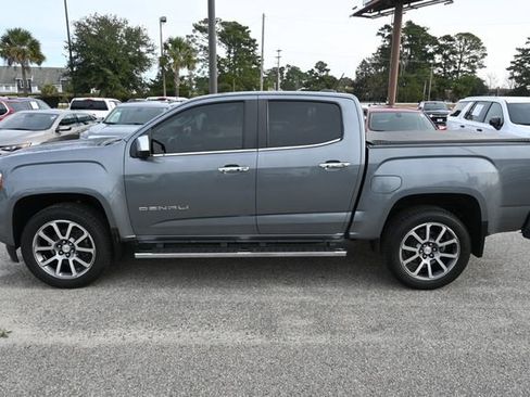Used 2021 GMC Canyon Denali image 2