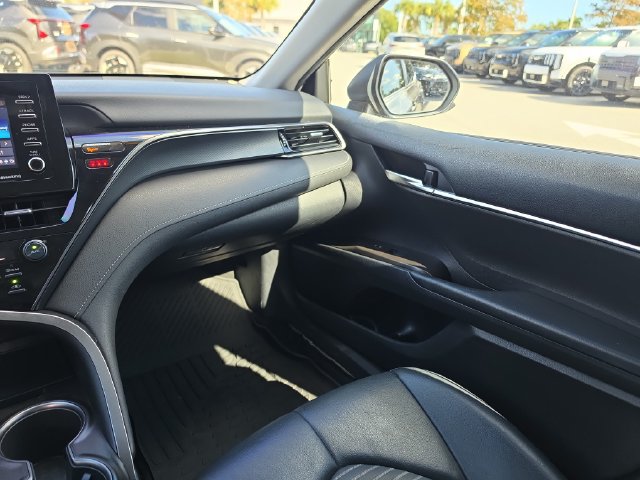 Used 2021 Toyota Camry SE FWD image 10