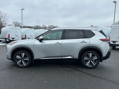 Used 2022 Nissan Rogue SL w/ SL Premium Package image 4