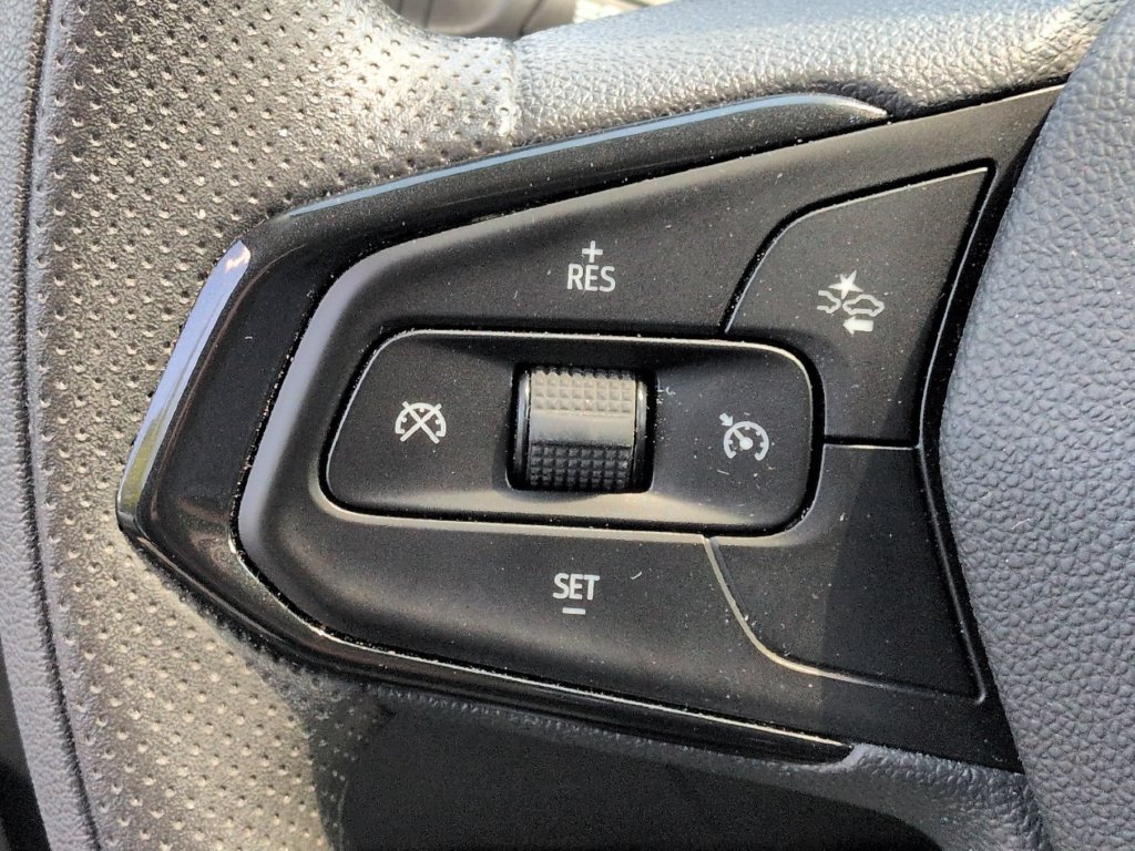 Used 2026 Chevrolet Trax LT FWD image 6