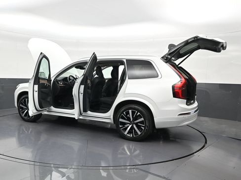 New 2026 Volvo XC90 T8 Core AWD/4WD image 28