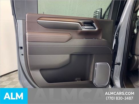 Used 2025 GMC Sierra 3500 Denali w/ Denali Reserve Package image 36