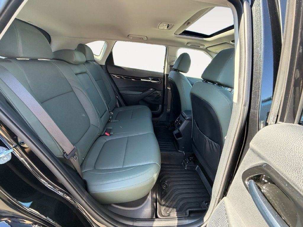 Used 2024 Kia Seltos SX w/ SX Sunroof Package AWD/4WD image 24