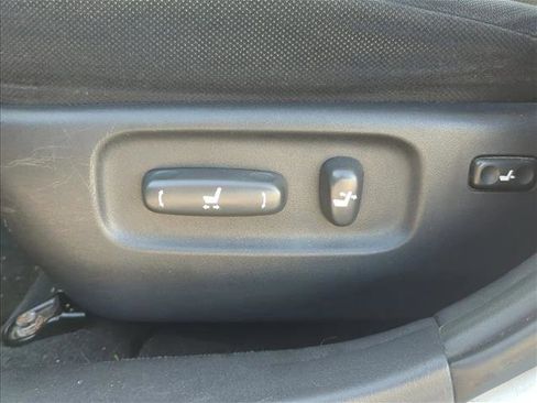 Used 2005 Toyota Camry SE image 9