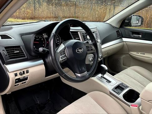 Used 2013 Subaru Legacy 2.5i Premium w/ All-Weather Pkg image 17