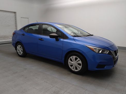 Used 2020 Nissan Versa S FWD image 11