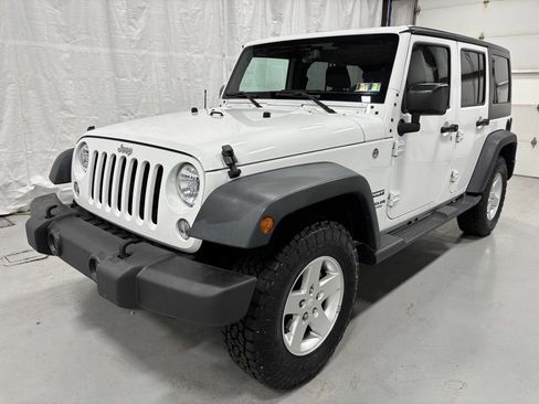 Used 2016 Jeep Wrangler Unlimited Sport w/ Quick Order Package 24S AWD/4WD image 3