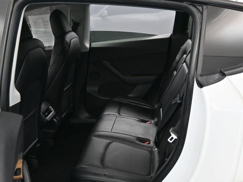 Used 2021 Tesla Model Y 2WD image 35