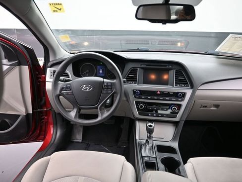 Used 2016 Hyundai Sonata SE w/ Cargo Package FWD image 16