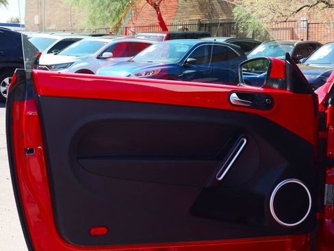 Used 2018 Volkswagen Beetle 2.0T SE image 35