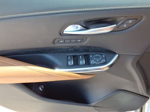 Used 2024 Cadillac XT4 Premium Luxury w/ Technology Package FWD image 18