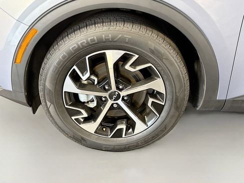 Used 2023 Kia Sportage EX FWD image 38